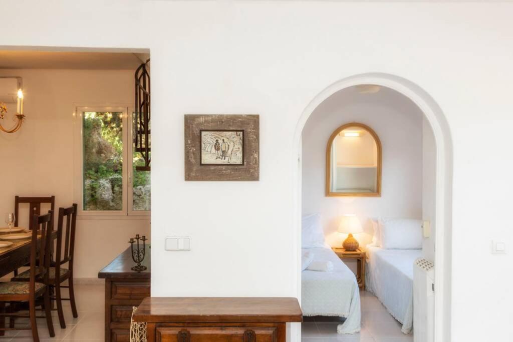 Villa Cecylia Es Canutells Extérieur photo