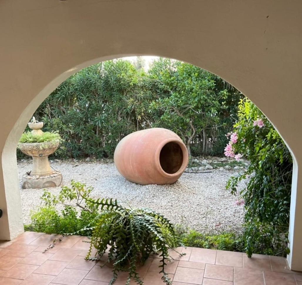 Villa Cecylia Es Canutells Extérieur photo